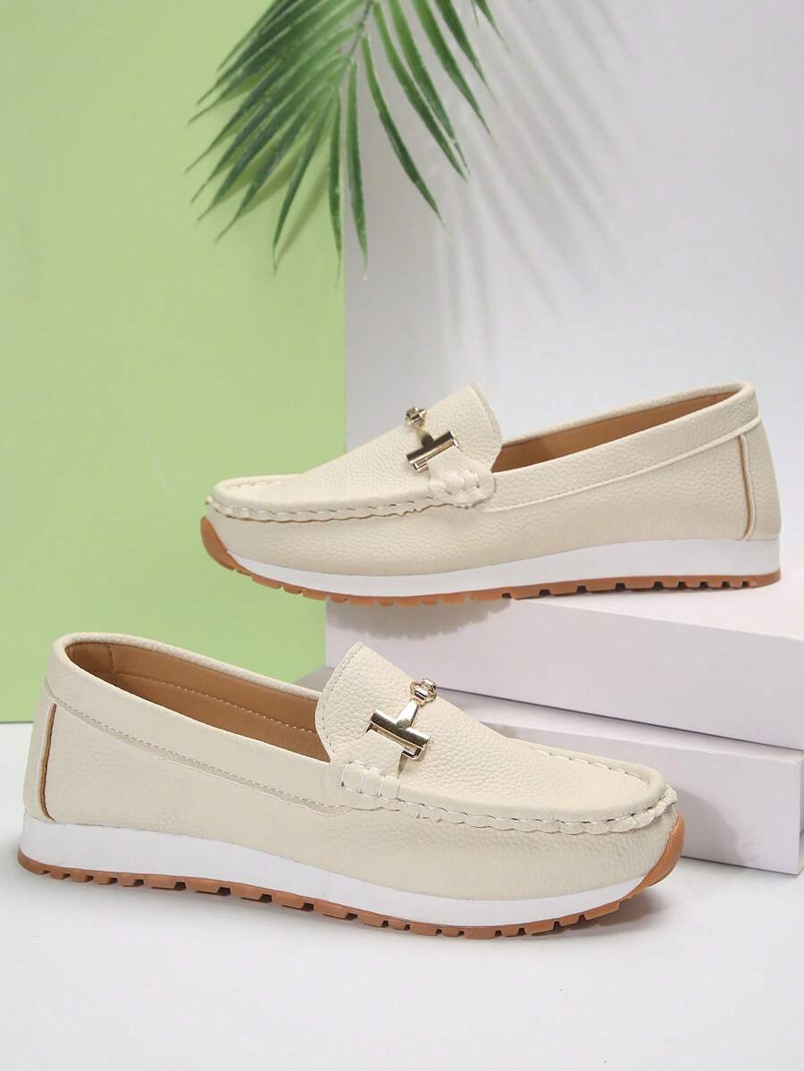 Lora Cuir