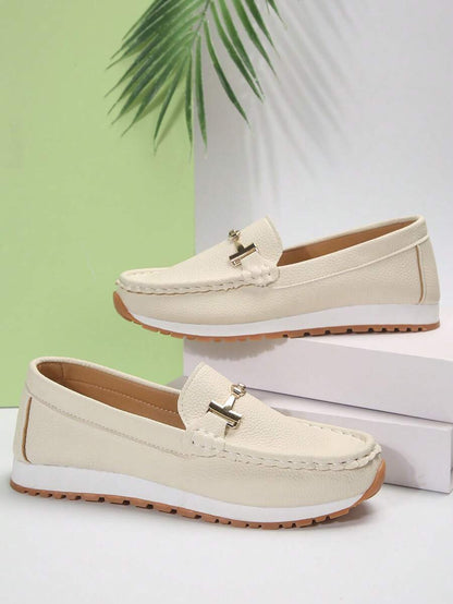 Lora Cuir