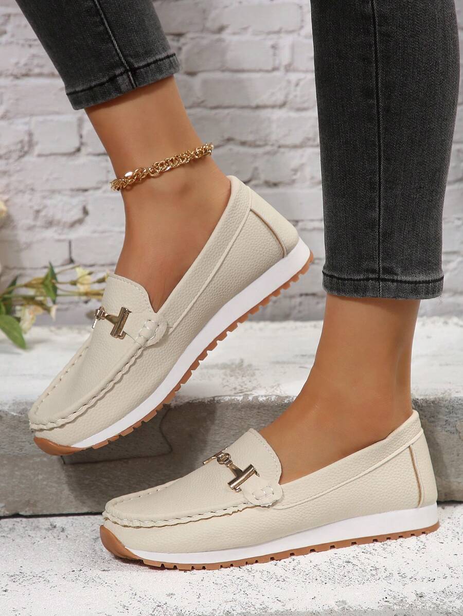 Lora Cuir