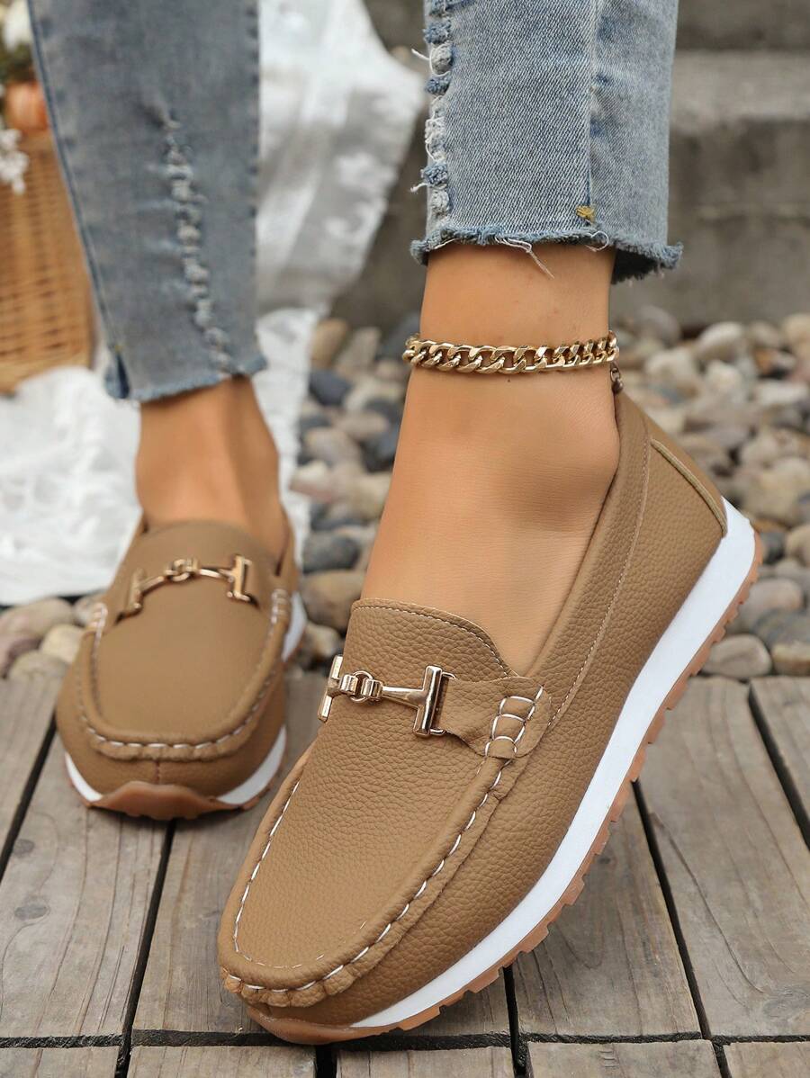 Lora Cuir